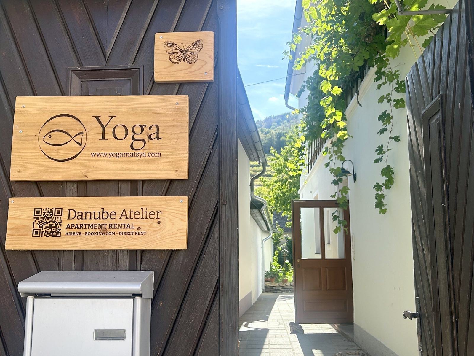 Wegweiser zu Yoga und Feldenkrais am Danube Atelier